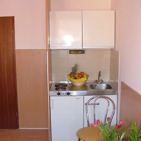 Gaestehaus Am Karlstor Lägenhet *