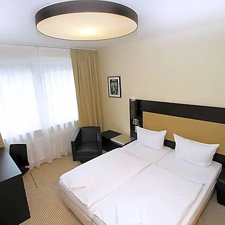 Gaestehaus Am Karlstor Apartamento *